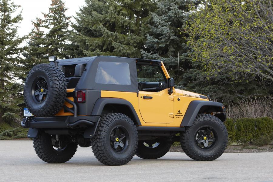  Jeep Wrangler Traildozer Concept 2012 года  (фото 11 из 15)